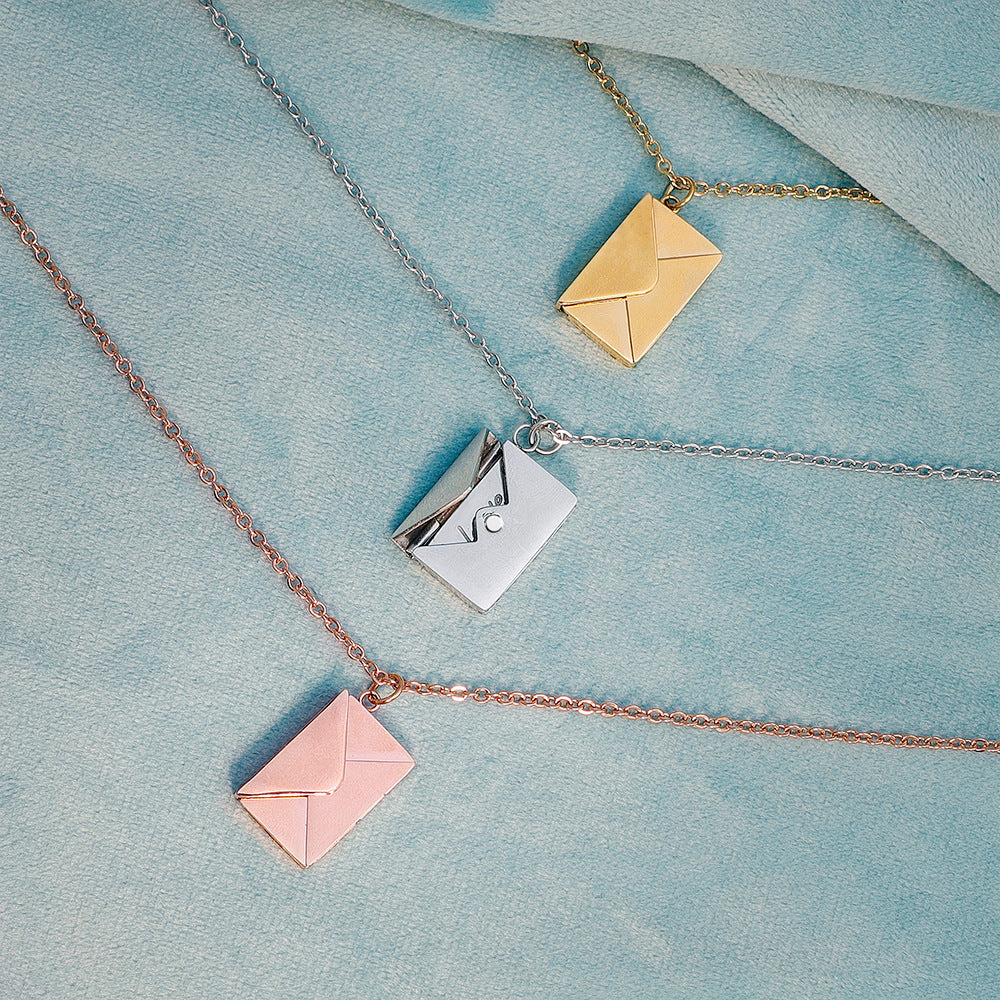 European and American valentine's day gift envelope necklace can be DIY lettering necklace women's fashion titanium silver clavicle chain pendant