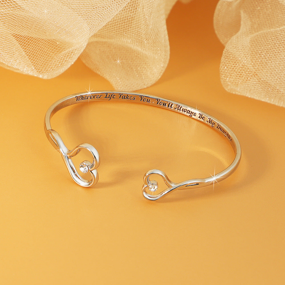 European and American bracelets with simple engravings and diamonds on both ends, hollow peach heart open bracelets that do not fade, bracelets for women, hand jewelry
