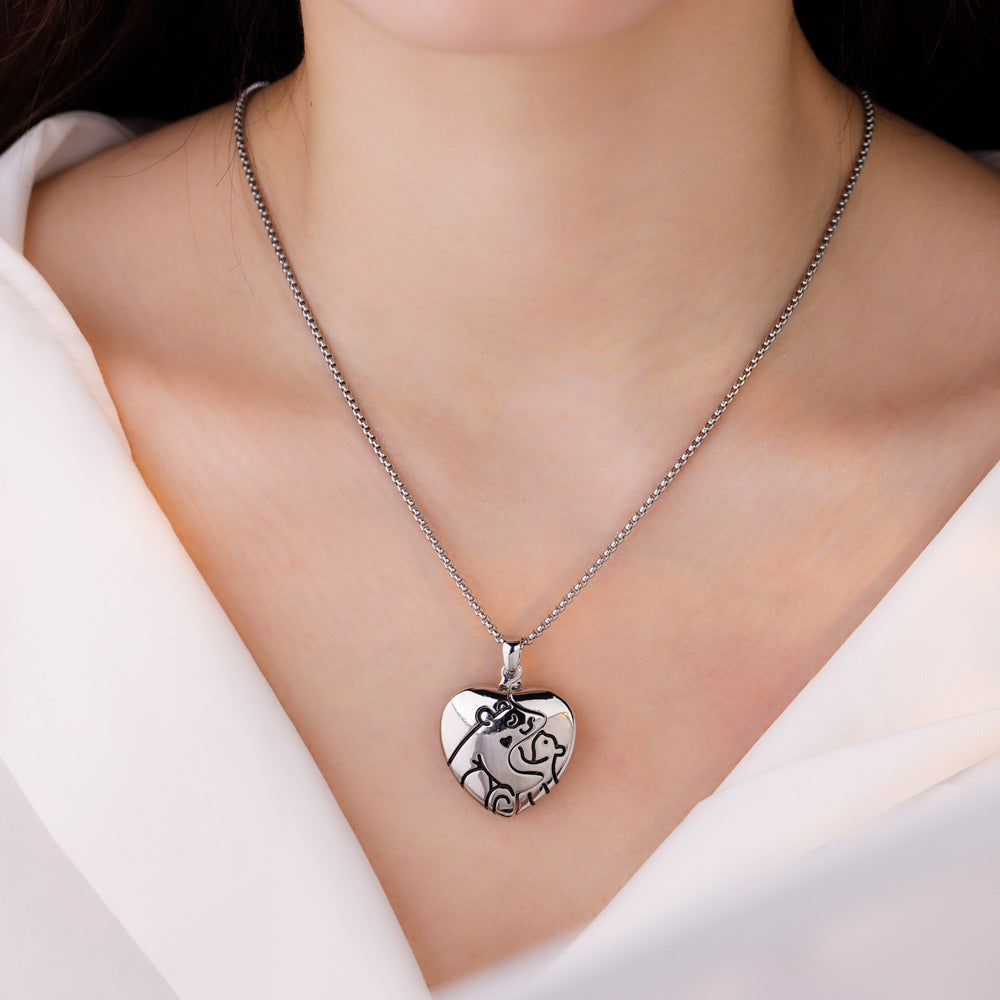 Independent station new bear hug opening and closing necklace ins wind to send mom girlfriend peach heart color print photo necklace gift